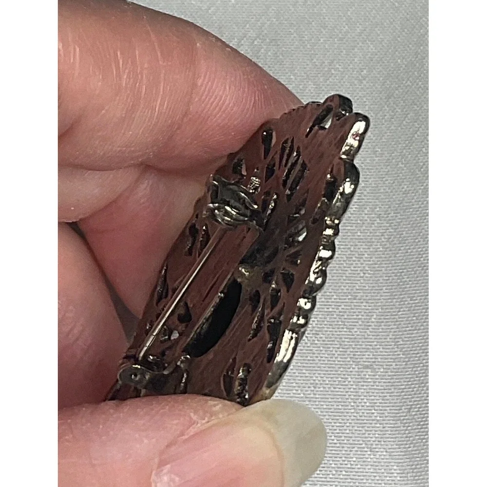 Vintage 1950s Mid-Century‎ Silver Plated Filigree Brooch Pin with Black Cabochon